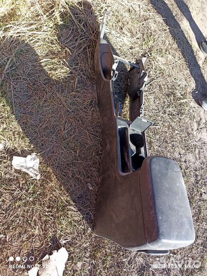 Консоль центральная сБордачком toyota corolla e150