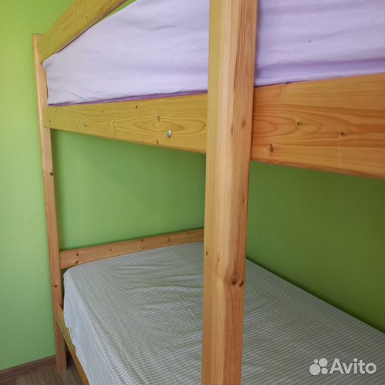Двухъярусная кровать