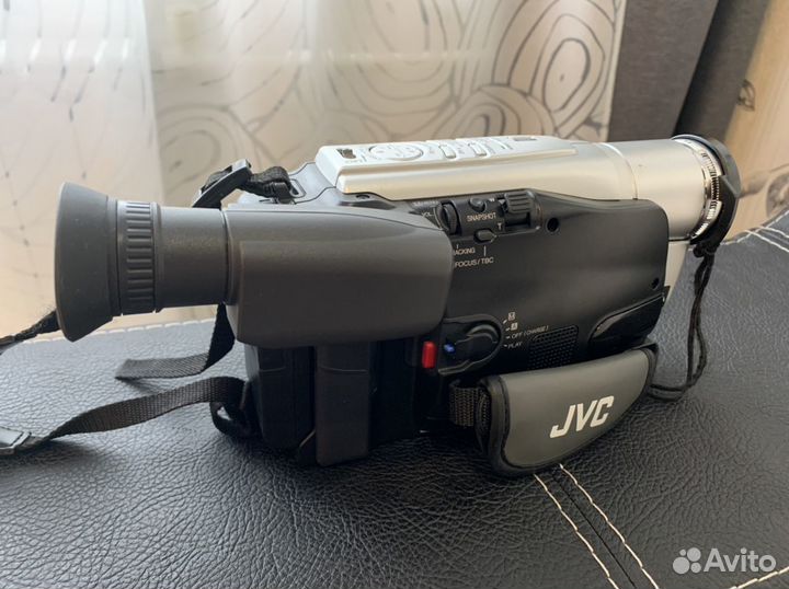 Видеокамера VHS JVC