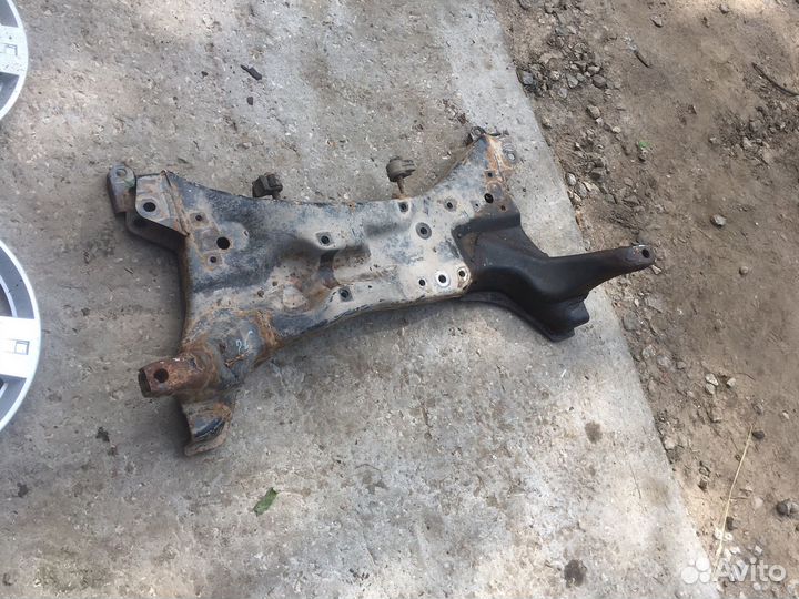 Подрамник mitsubishi lancer 9