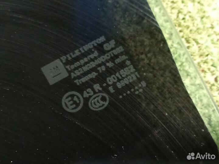 Стекло дверное заднее левое Opel Zafira B