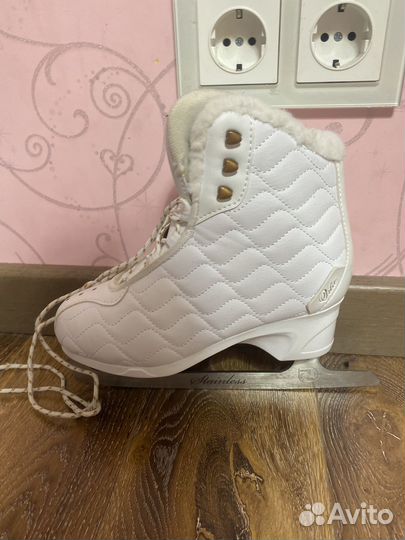 Коньки фигурные 35 размер для девочки