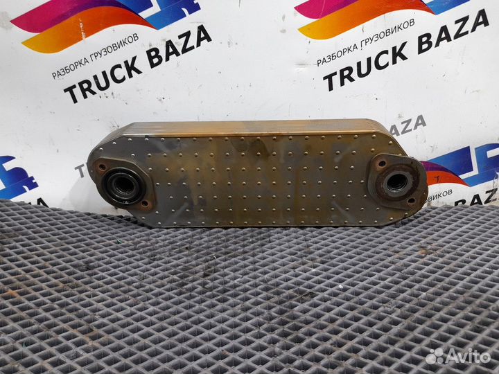 Радиатор масляный Renault T, Volvo FH