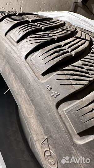 Michelin Alpin 4 255/35 R19