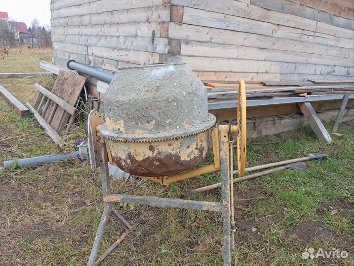 Продам бетономешалку