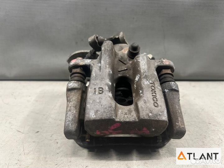 Суппорт задний правый toyota prius