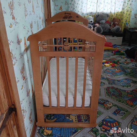 Детская кроватка