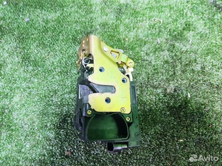 Замок двери передней левой Chevrolet Lacetti 2006