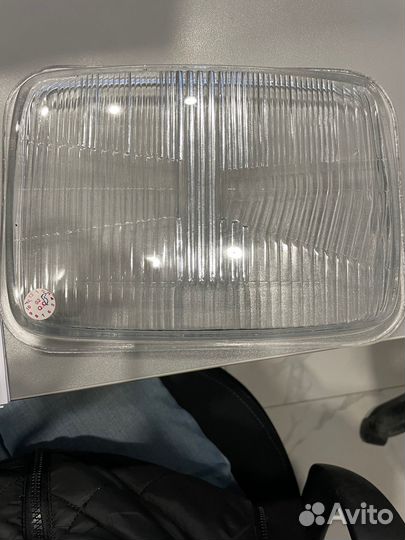 Стекло фары Mercedes T1