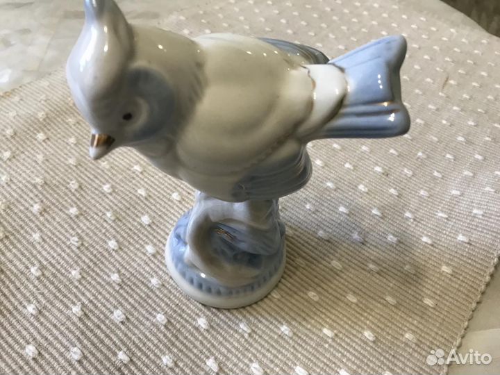 Фарфоровая статуэтка Старая гжель