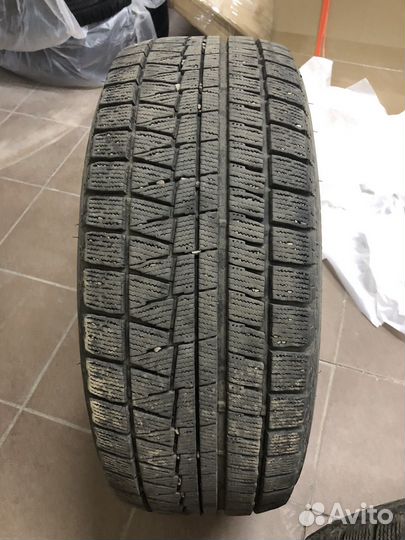 Bridgestone Blizzak Revo GZ 225/55 R17