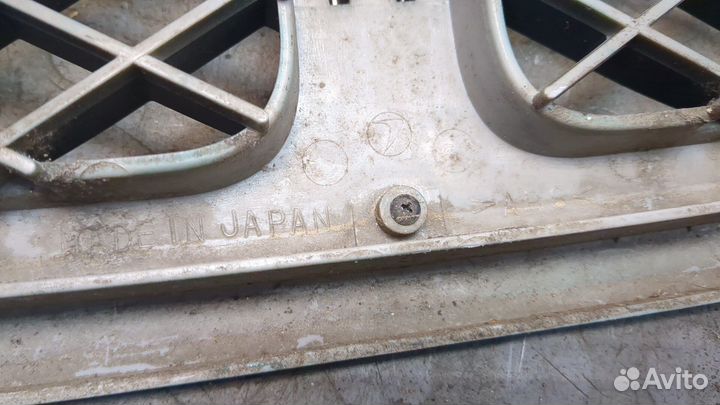 Решетка радиатора Subaru Forester (S10), 2000