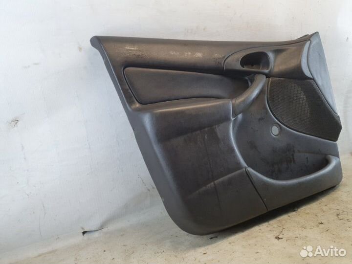 Дверная карта передняя левая Ford Focus 1 cdda