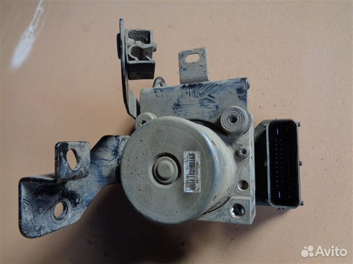 Блок abs Hyundai Solaris RB G4FA 2011