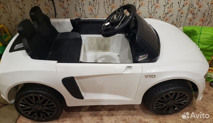 Детский электромобиль двухместный