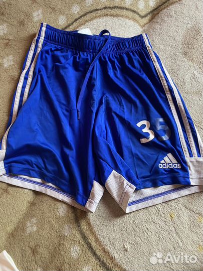 Футбольные шорты adidas