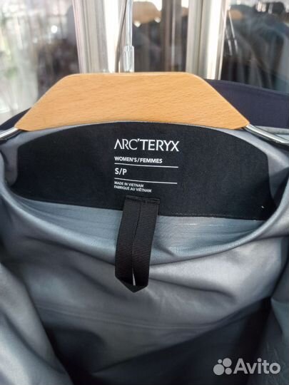 Куртка женская Arc'teryx Beta