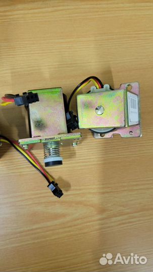 Продаю электромагнитный клапан на газовую колонку