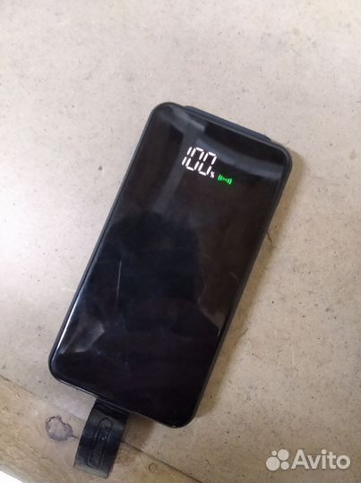 Повербанк с беспроводной зарядкой