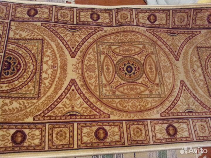 Ковры и дорожки продаю