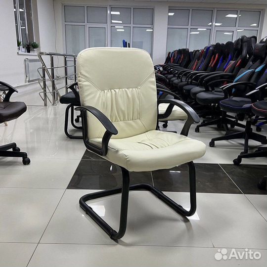 Офисный стул Чип конференц (цвета)