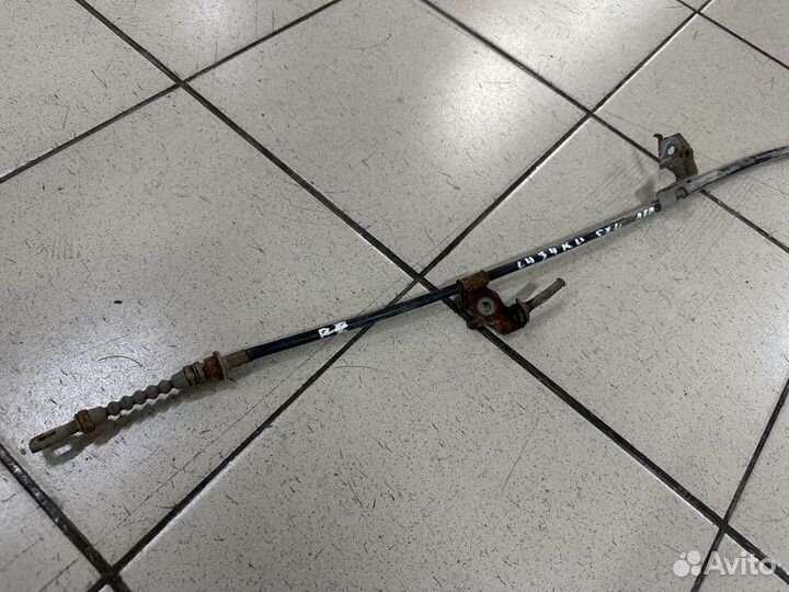 Трос ручника левый Сузуки Suzuki SX4 2010