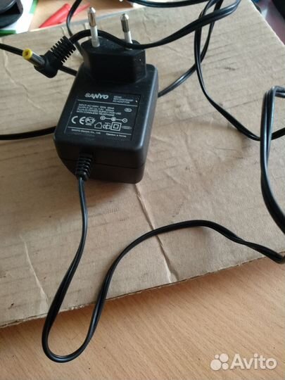 Зарядное устройство sanyo