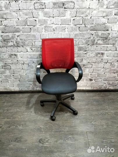 Компьютерное кресло б/у