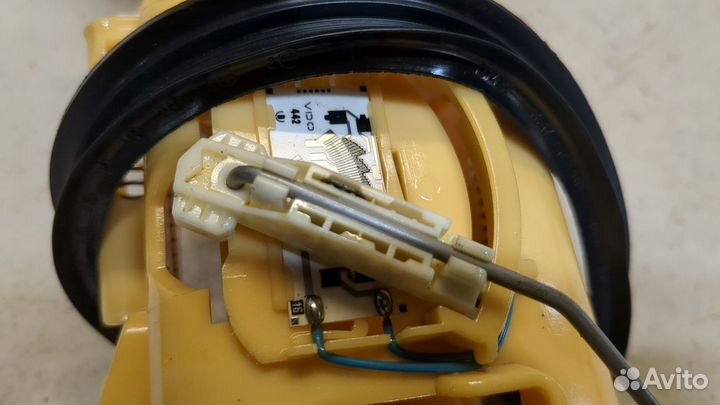 Насос топливный электрический BMW 3 E46, 2002