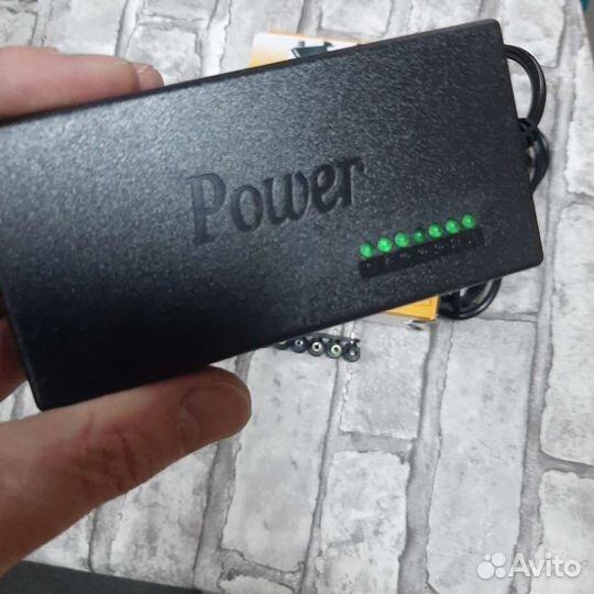 Универсальный адаптер для ноутбука/нетбука