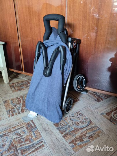 Коляска трость