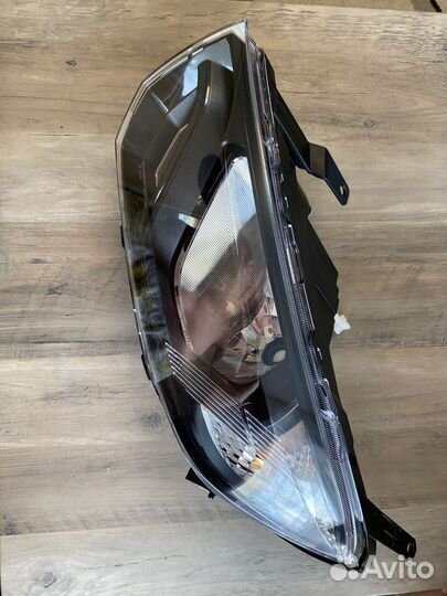 Фара Granta FL с электрокоректором 2023/24 г