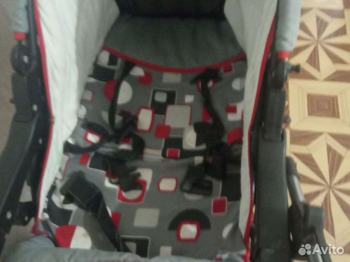 Прогулочная коляска