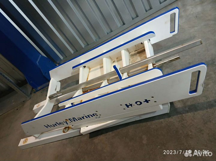 Подъемник-держатель Hurley Marine H3O+ (Plus) США