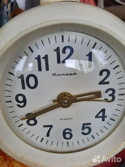 Часы будильники СССР