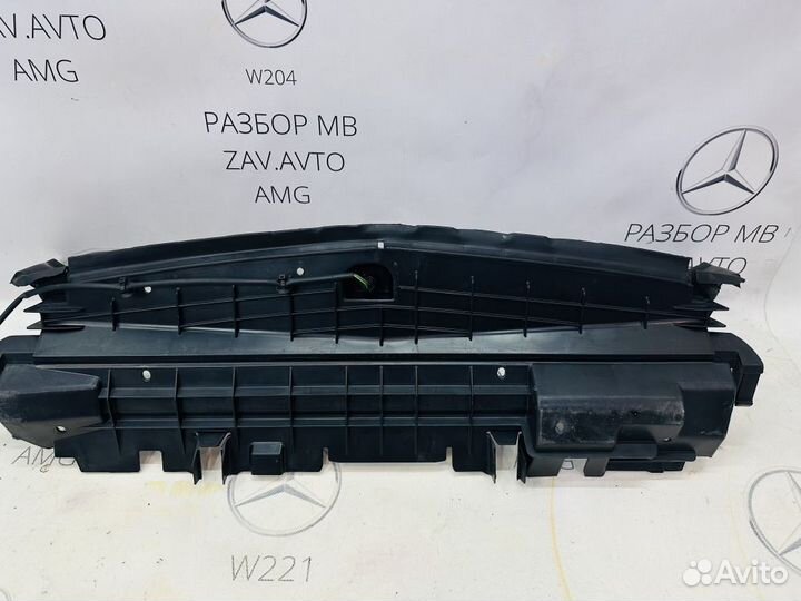 Воздуховод радиатора Mercedes W204 M272