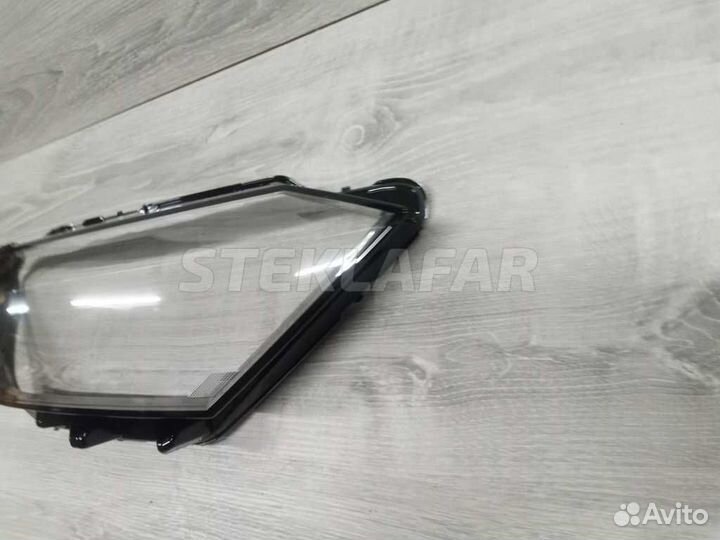 Стекло фары Volkswagen Jetta 7 (2018-2022) дорест