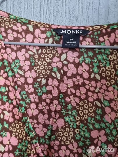 Платье Monki