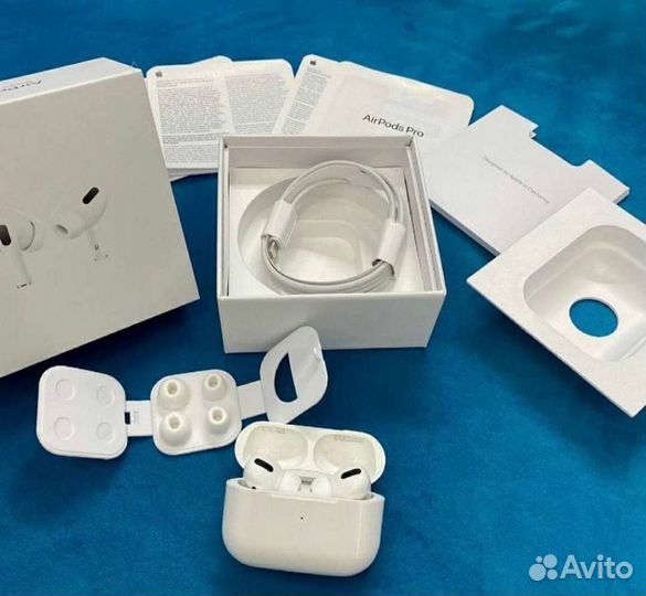 AirPods Pro с шумоподавлением