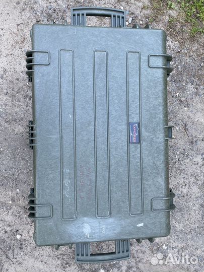 Большой ударопрочный кейс на колёсах Explorer 7745