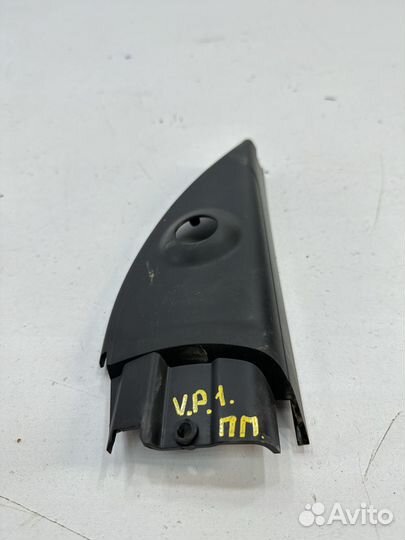 Volkswagen Polo 2019 уголок зеркала внутренний