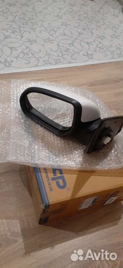 Зеркало заднего вида
