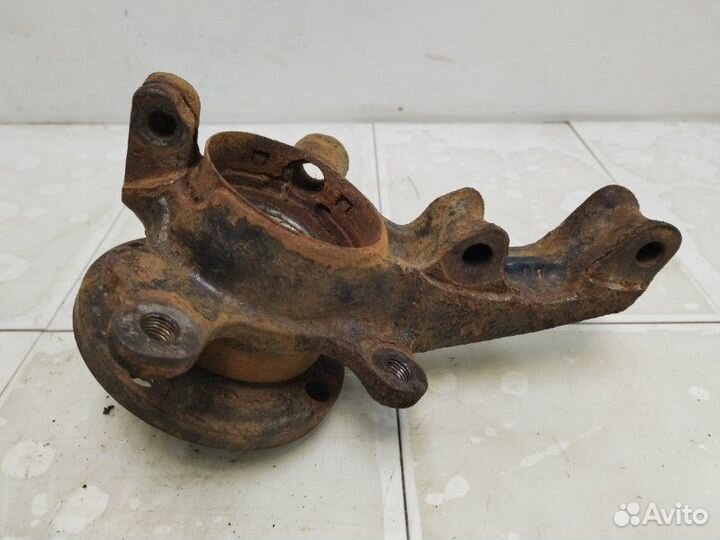 Кулак поворотный передний правый Audi 90 B3 NG