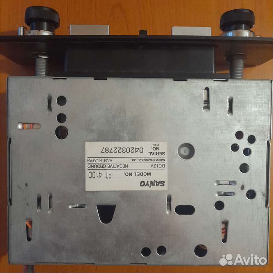 Кассетный магнитофон sanyo