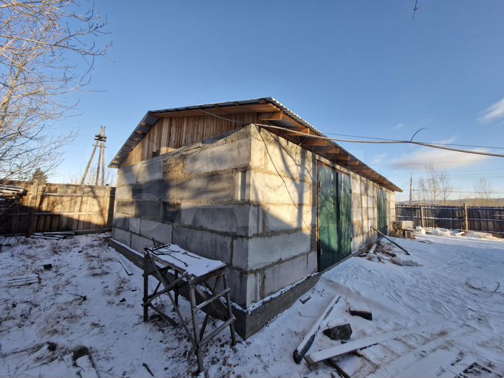 Гараж, > 30 м²