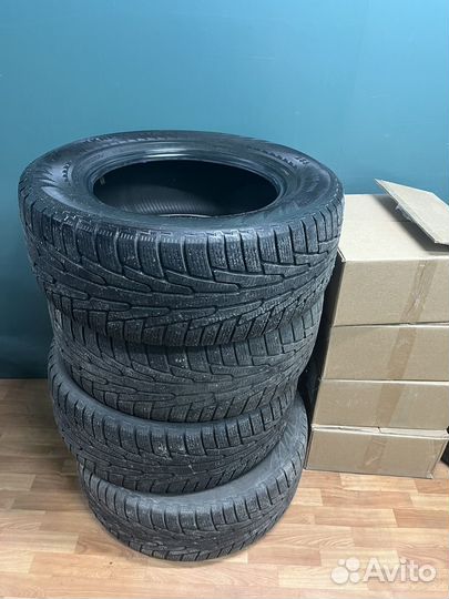 Nokian Tyres Hakkapeliitta R SUV 285/60 R18 108R