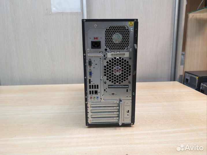 Lenovo ThinkCentre M81 i3-2100