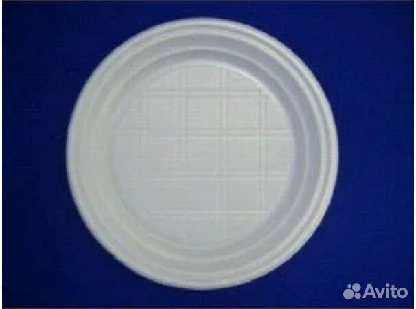 Пластиковые тарелки