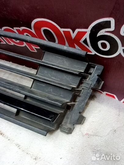 Решетка бампера Volkswagen Polo