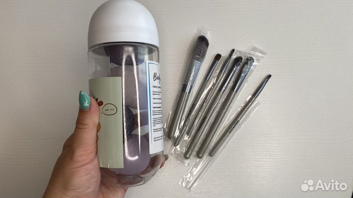 Спонжи и кисти для макияжа